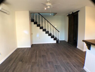 3407 White Oak Dr unit 1/2, Houston, TX 77007 - photo 3