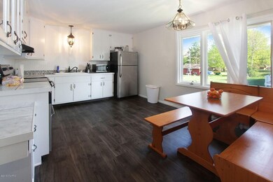 206 E North St, Hastings, MI 49058 - photo 2