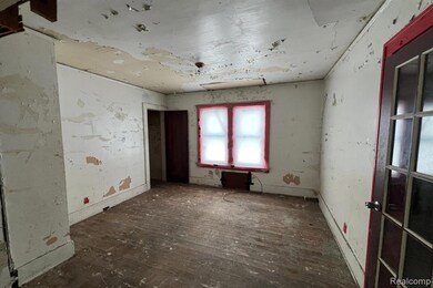 9138 Fischer St, Detroit, MI 48213 - photo 7