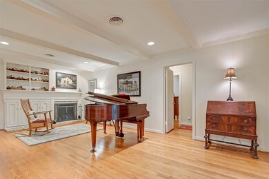 12131 Rhett Dr, Houston, TX 77024 - photo 6