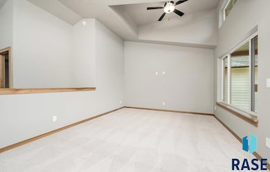 5504 E Brennan Dr, Sioux Falls, SD 57110 - photo 5