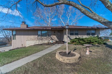 3112 E 25th St, Des Moines, IA 50317 - photo 2