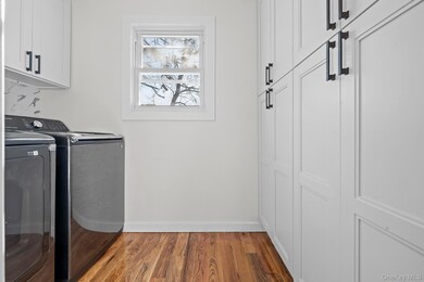 190-10 114th Dr, Jamaica, NY 11412 - photo 7