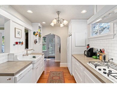 1805 Glenmorrie Terrace, Lake Oswego, OR 97034 - photo 6