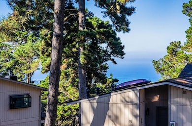 250 Forest Ridge Rd unit 27, Monterey, CA 93940 - photo 2