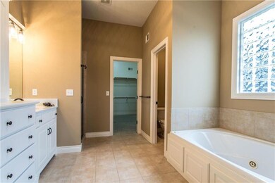 10009 Sunset Dr, Lenexa, KS 66220 - photo 5