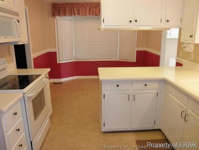 489 Lennox Dr, Fayetteville, NC 28303 - photo 6