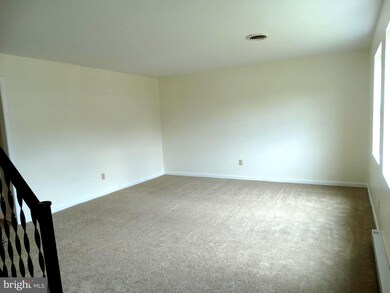 3556 Gregway Dr, Chambersburg, PA 17202 - photo 4