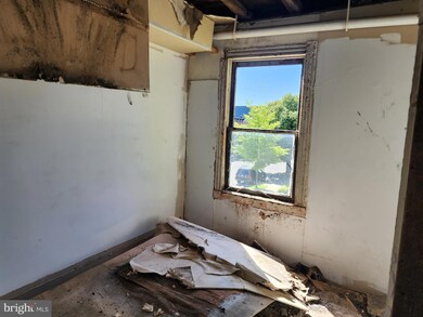 527 Bloom St, Baltimore, MD 21217 - photo 5