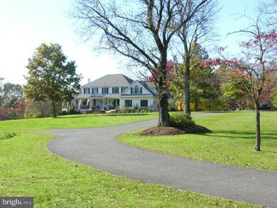 34 Peach Dr, Boyertown, PA 19512 - photo 2