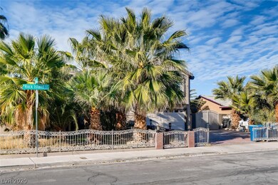 Corner Lot, RV Parking