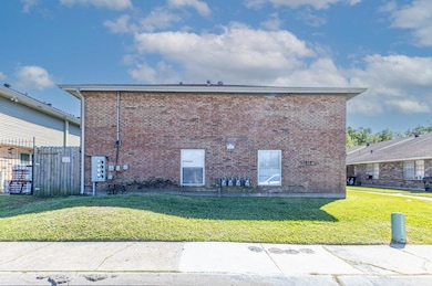 11010 Roger Dr, New Orleans, LA 70127 - photo 3