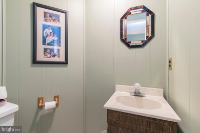 217 Flintlock Rd, Drexel Hill, PA 19026 - photo 4