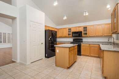 Kitchen & Pantry