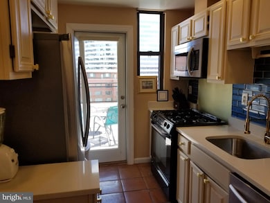 1111 Arlington Blvd unit 1007, Arlington, VA 22209 - photo 3
