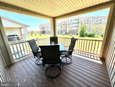 320 Hammersmith Cir, Frederick, MD 21702 - photo 5