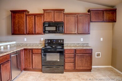 420 E 149th St, Glenpool, OK 74033 - photo 6