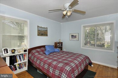 5709 Fenwick Dr, Alexandria, VA 22303 - photo 6