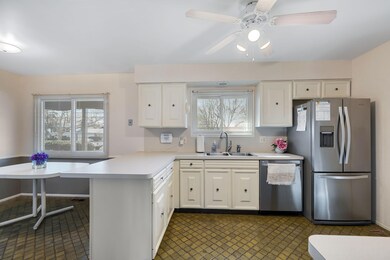 6617 Mellow Wood Ln, West Bloomfield, MI 48322 - photo 7