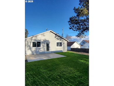 203 4th St, Moro, OR 97039 - photo 6