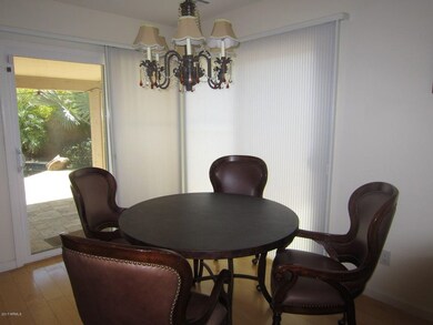 EAT-IN KITCHEN AREA
