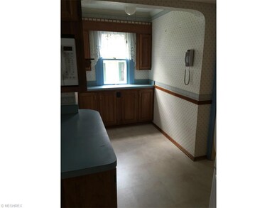 Eating area with lots of natural sunlight.