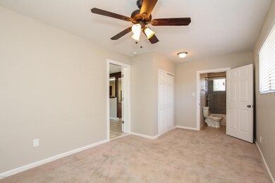 833 E Seldon Ln, Phoenix, AZ 85020 - photo 7