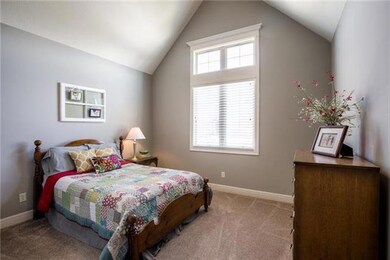 9706 Carbondale St, Lenexa, KS 66227 - photo 3
