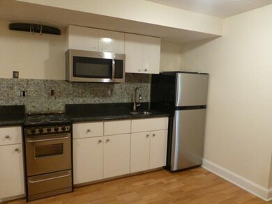 27 Winthrop Rd unit B, Brookline, MA 02445 - photo 2