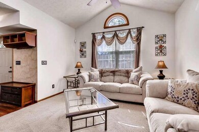 1680 Demaret Lane Columbus OH-small-007-