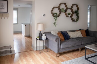 402 W 3rd Ave unit 3, Columbus, OH 43201 - photo 2