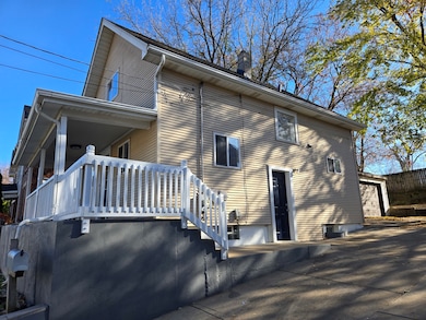 324 Rosewood Ave, Aurora, IL 60505 - photo 4