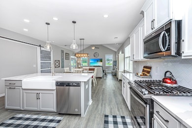 642 Yellow Leaf Ln, Summerville, SC 29486 - photo 6