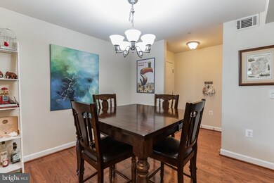 4119 S Four Mile Run Dr unit 202, Arlington, VA 22204 - photo 6