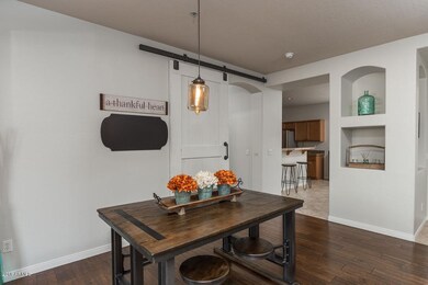 CUSTOM BARN DOOR