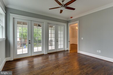 4624 N Dittmar Rd, Arlington, VA 22207 - photo 2