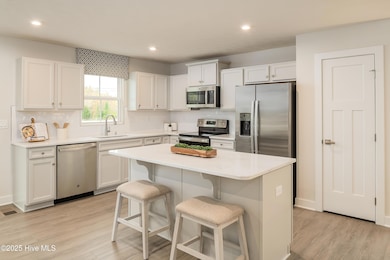 4073 Farmfield Dr, Navassa, NC 28451 - photo 3