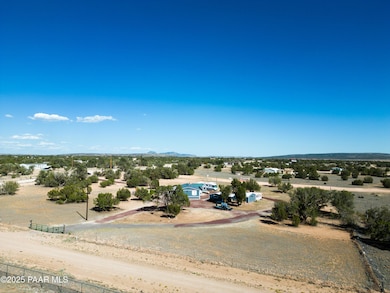 27585 El Oro Dr, Seligman, AZ 86337 - photo 2