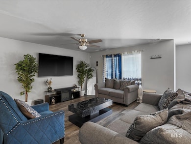 2121 W Trout Lily St, Kuna, ID 83634 - photo 4