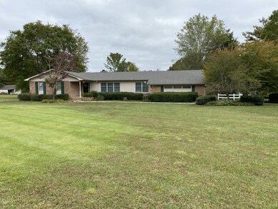 455 Deerfield Cir, Manchester, TN 37355 - photo 2