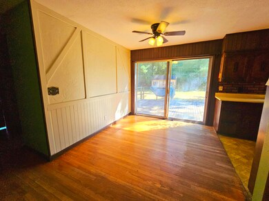 2270 Effie Lane Listed by Ray Yager