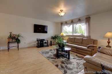 5929 E 21st Ave, Anchorage, AK 99504 - photo 7
