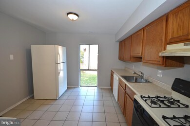 10498 Faulkner Ridge Cir, Columbia, MD 21044 - photo 5