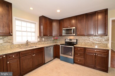 8133 Blandsford Dr, Manassas, VA 20111 - photo 4