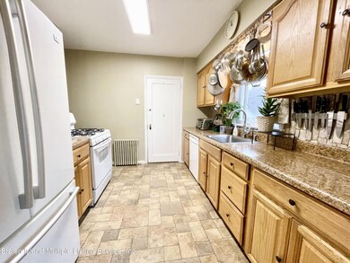 128 Cheshire Place, Staten Island, NY 10301 - photo 4