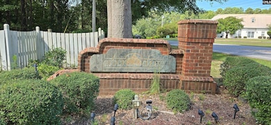 258 Hillsborough St, Columbia, SC 29212 - photo 2