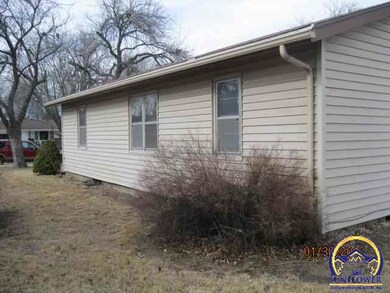 3612 SW Garfield Ave, Topeka, KS 66611 - photo 3