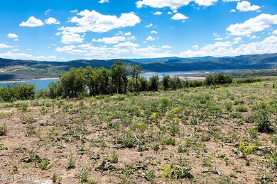 2_Land-Lot_high_3710626