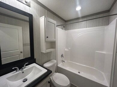 751 Virginia unit 751, Belleville, MI 48111 - photo 6