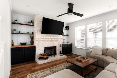 7810 Song Sparrow Dr unit 2, Austin, TX 78744 - photo 3